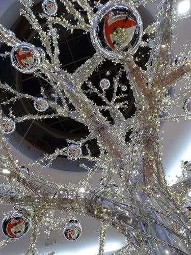 Pact-Solutions-Illuminations-decorations-Centres-commerciaux-Galeries-arbre-3D-lumineux-galerie