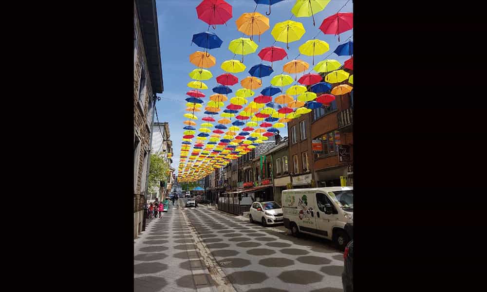 Ciel de parapluies Bastogne événement
