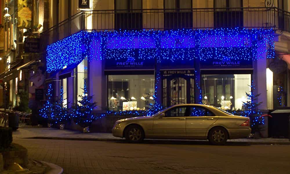 Entreprise illumination facade rideaux lumineux Frey Wille Bruxelles