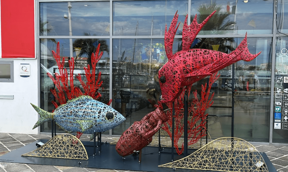 Structure 3D scène aquatique en fibre minérale espaces publics