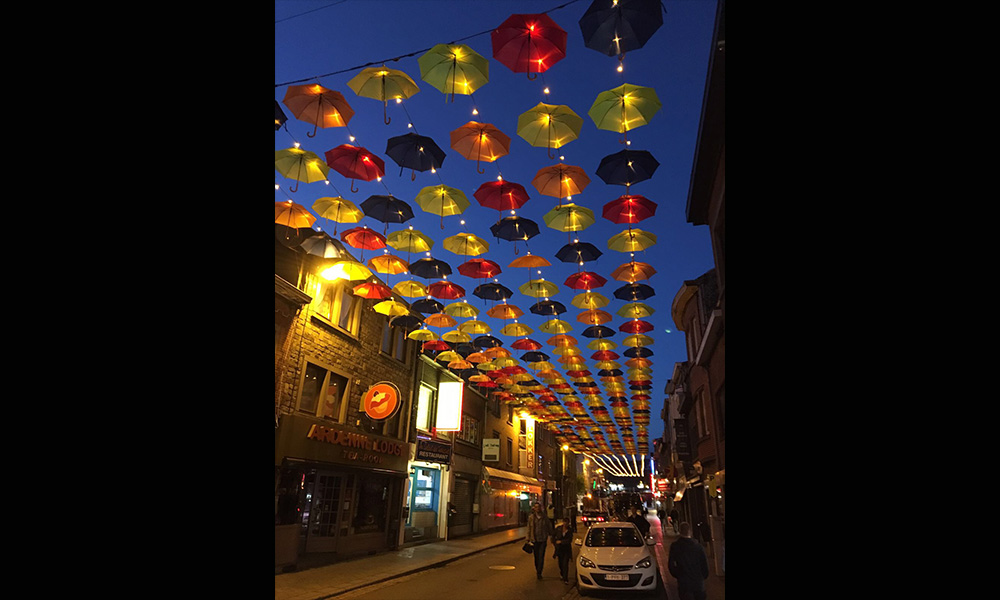 Ciel de parapluies Bastogne événement