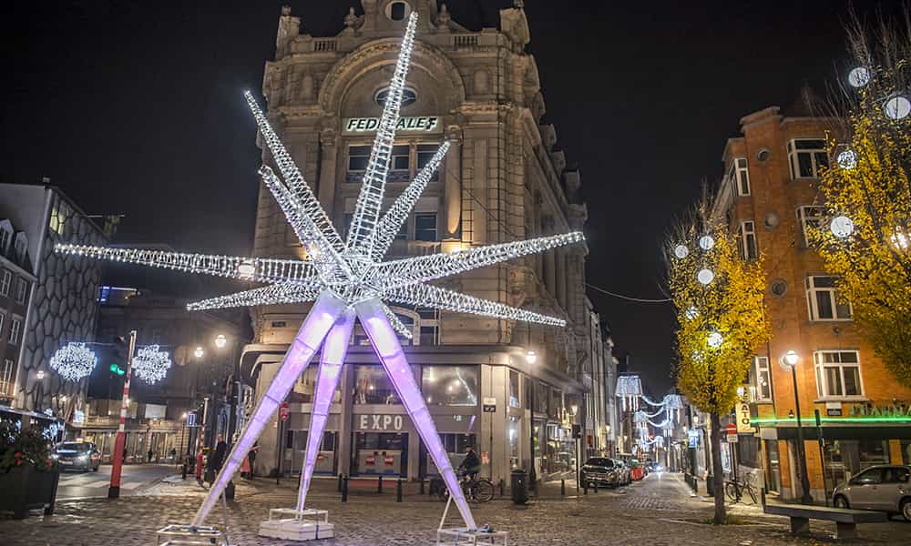 Structure 3D décorations lumineuses place